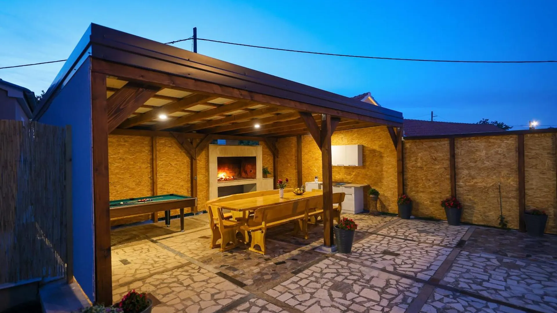 Villa Nada For 10 People With Pool & Integrated Whirlpool Galovac  Croacia